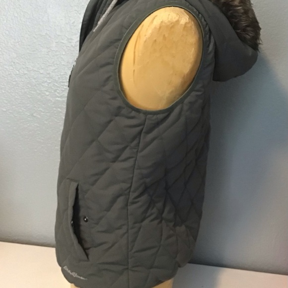 - Eddie Bauer Quilted Vest - Picture 4 of 7